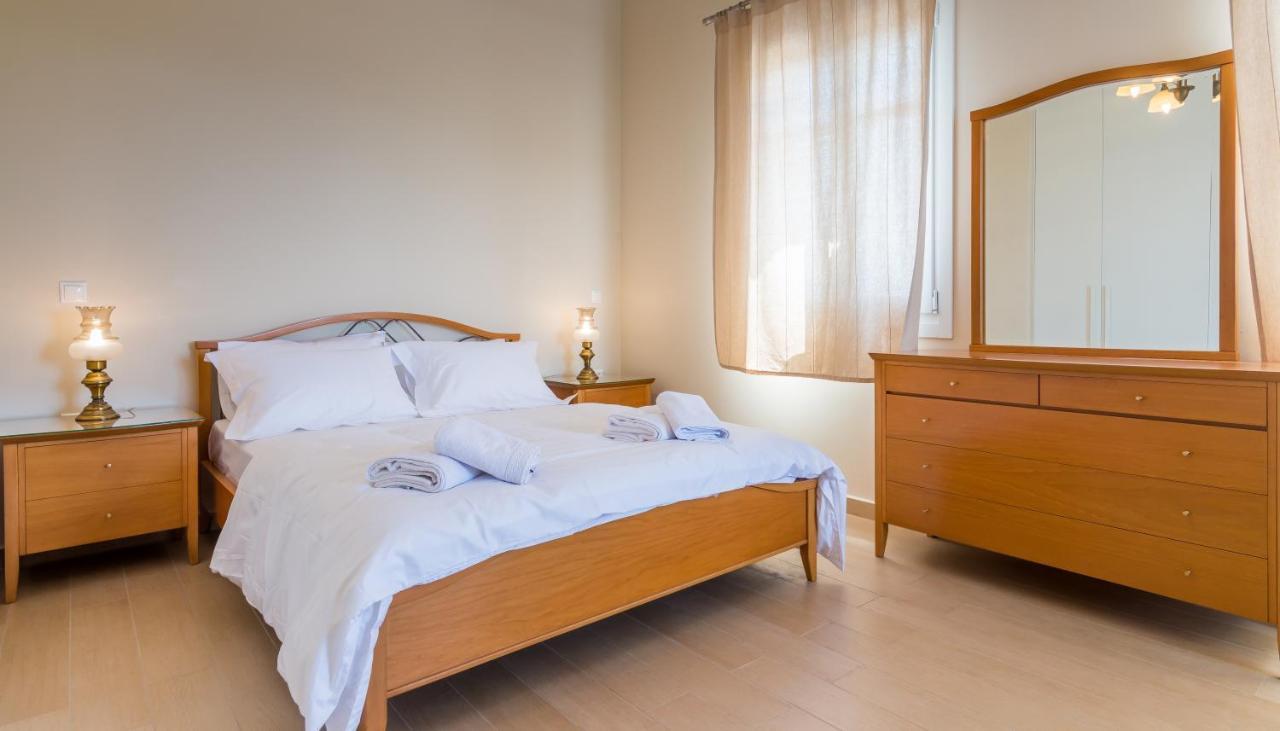 Villa Blue Sky Tripití Dış mekan fotoğraf
